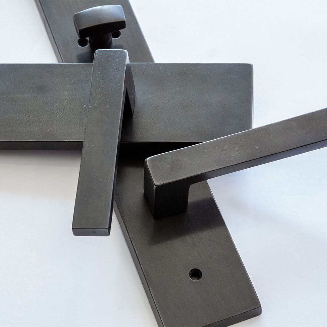 Urban Bronze Front Door HandleUrban Bronze Front Door Handle 13" with Meridian Lever CLose up