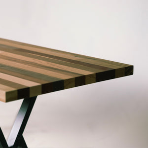 studio photo of the edge of Palomino countertop