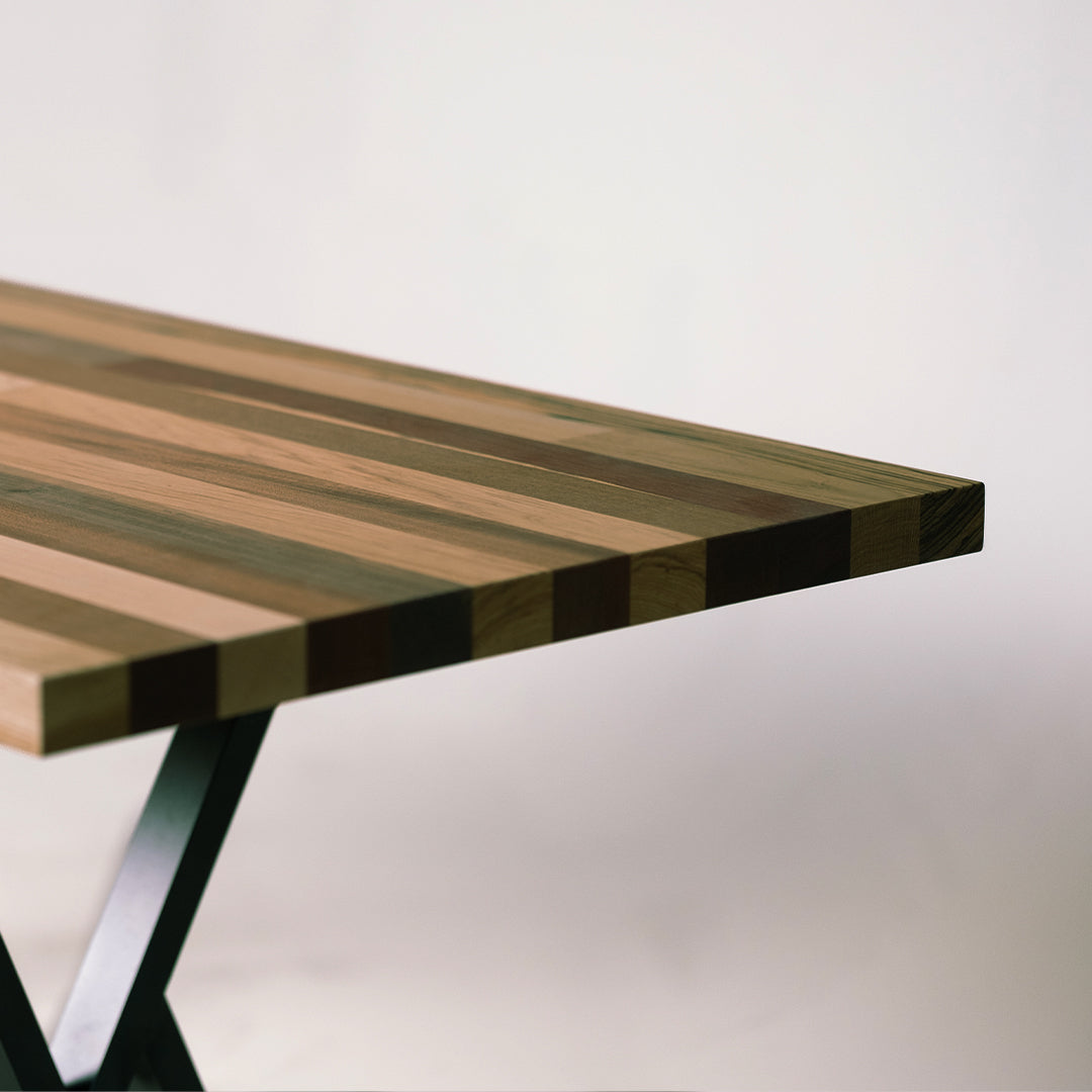 studio photo of the edge of Palomino countertop