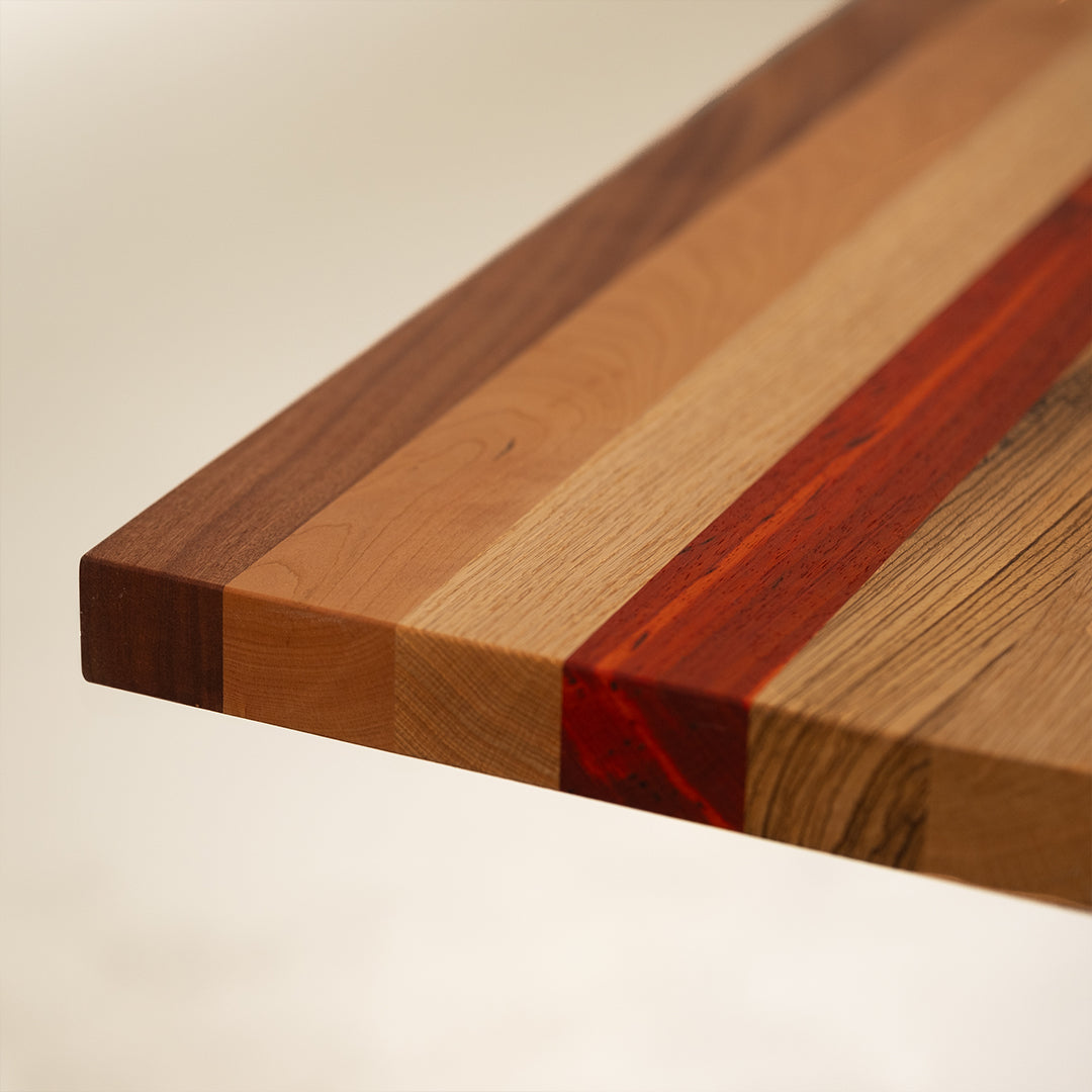 closeup of corner of Palomino countertop