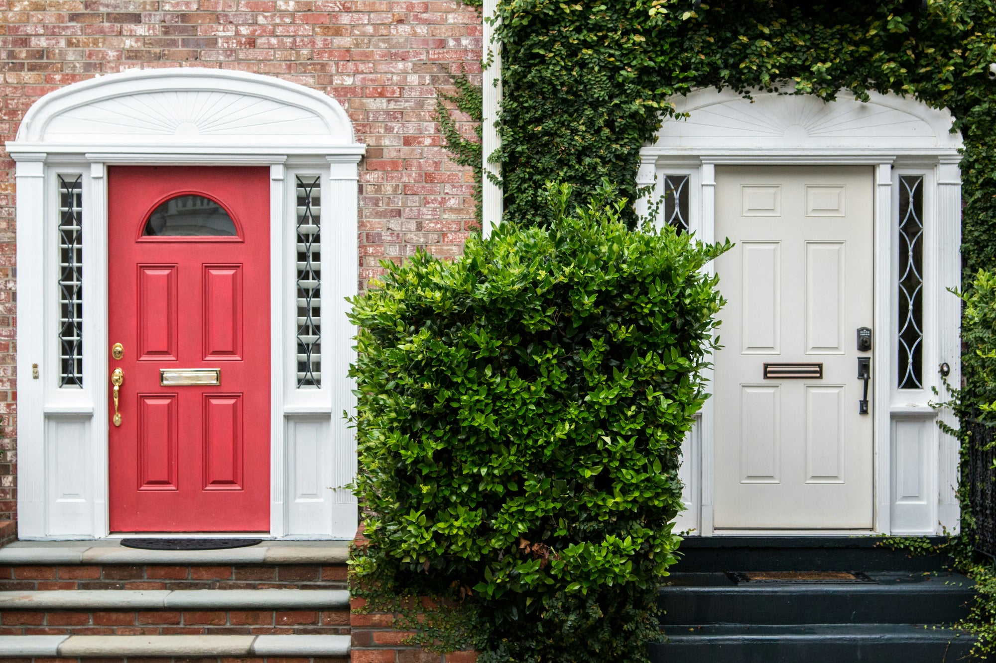 How to Choose the Perfect Front Door Color