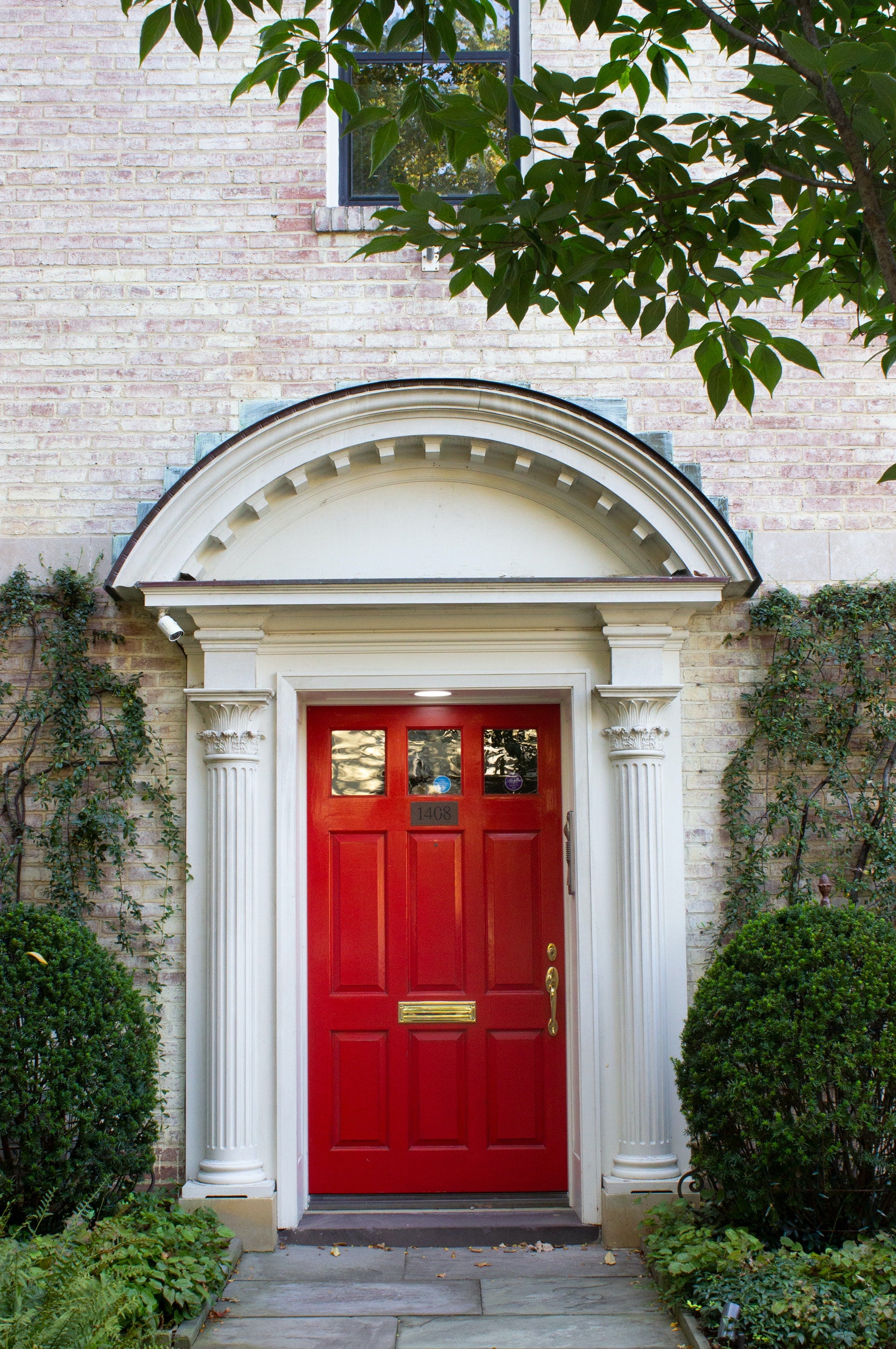 Choose Your Front Door Paint Color With This Quick Quiz