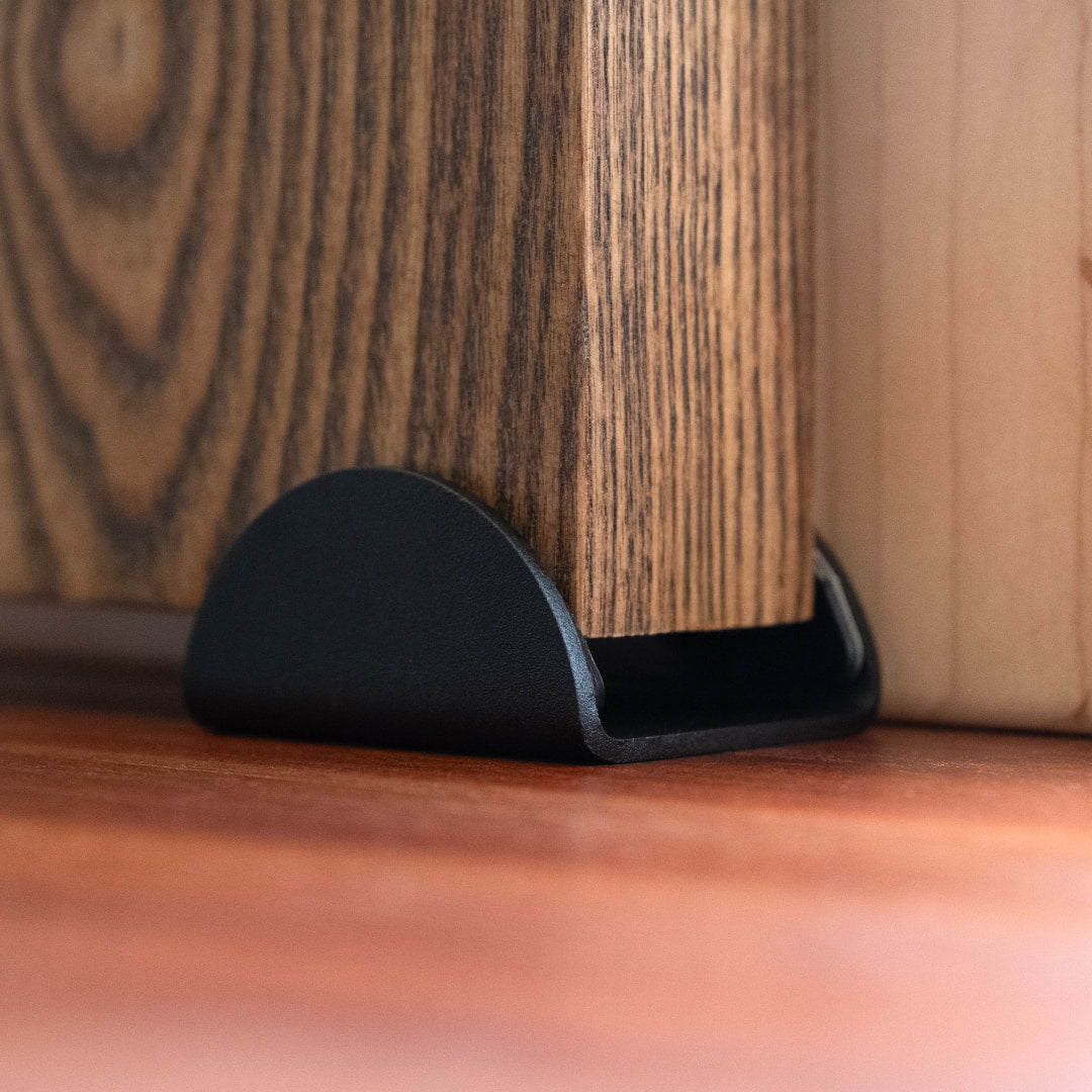 Black C Guide Close Up 